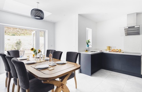 Perranporth Cottage | 3 OCEAN WALK, family friendly, luxury holiday cottage in Perranporth