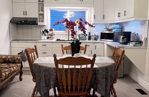 Algoma District House | 3 or 4Br/2Bath Boutique Luxury Collection EXCLUSSIVE Entire Home