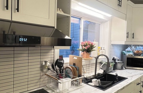 Algoma District House | 3 or 4Br/2Bath Boutique Luxury Collection EXCLUSSIVE Entire Home