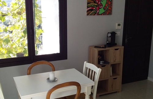 Saint-Andre-de-la-Roche Apartment | 3 P. apartment in villa on hill, sea view 15 mn from Nice center