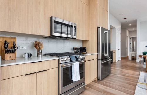 River West Apartment | 3 Penthouses, 1 Floor, Group Stay, Sleeps 21