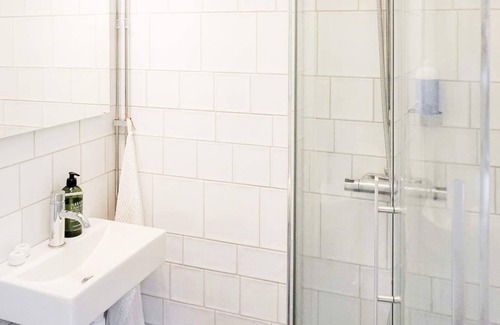 Orebro County House | 3 person holiday home in ÖREBRO