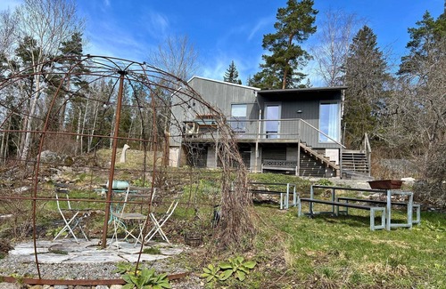 Molnbo House | 3 person holiday home in MÖLNBO