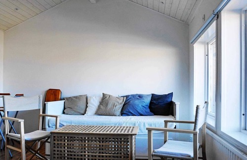 Ronnang House | 3 person holiday home in Rönnäng