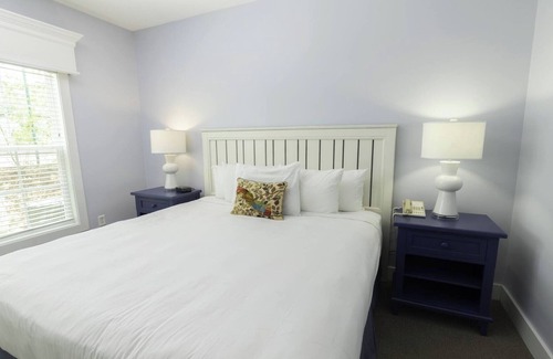 Lackey Resort | 3 Premium 2BR Cottages Near Jamestowne, Museums & Family Attractions