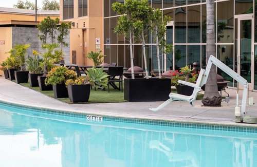 Anaheim Resort House | 3 Relaxing Pet-friendly Suites near Local Attractions - with Onsite Pool!