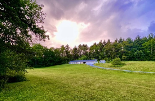 Bennington House | 3 room 2 bay garage ranch house