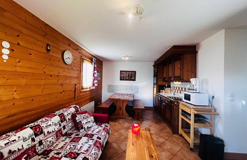 Bisanne 1500 Apartment | 3-Room Apartment, 2 Baths, 6-7 People with Parking in Bisanne 1500