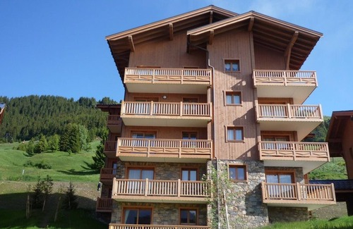 Bisanne 1500 Apartment | 3-Room Apartment, 2 Baths, 6-7 People with Parking in Bisanne 1500