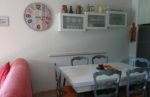 Vaujany Apartment | 3 room apartment, 56 m2, 6/7 people - quiet, in a small residence