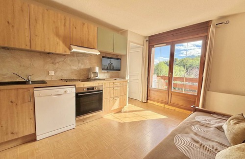 Flumet Apartment | 3-room Apartment Flumet - 6 pax, pool, parking