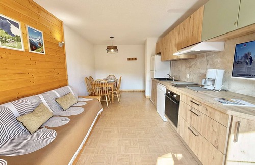 Flumet Apartment | 3-room Apartment Flumet - 6 pax, pool, parking