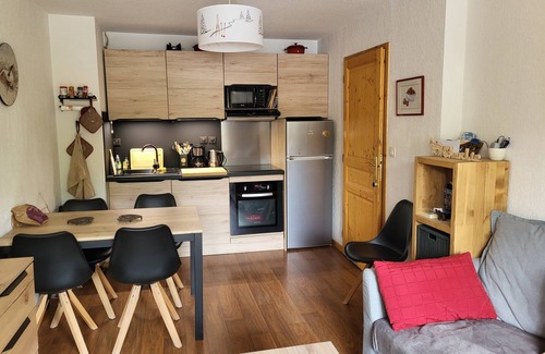 Les Claux Apartment | 3-room apartment for 5 people