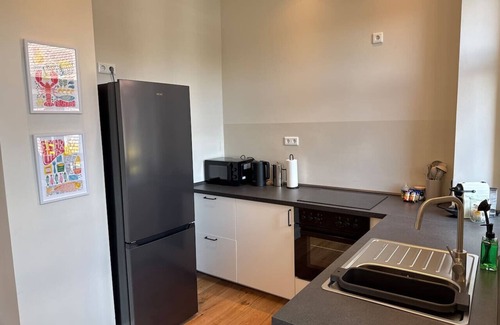 Fuerth Apartment | 3-room apartment for groups of up to 6, near the train station