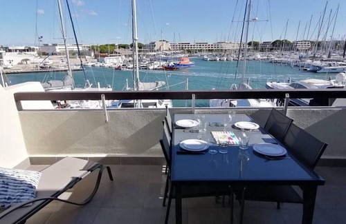 Le Grau-Du-Roi Apartment | 3-room apartment for 6 with pool, WIFI, and parking in Port Camargue