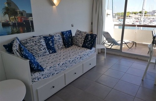 Le Grau-Du-Roi Apartment | 3-room apartment for 6 with pool, WIFI, and parking in Port Camargue