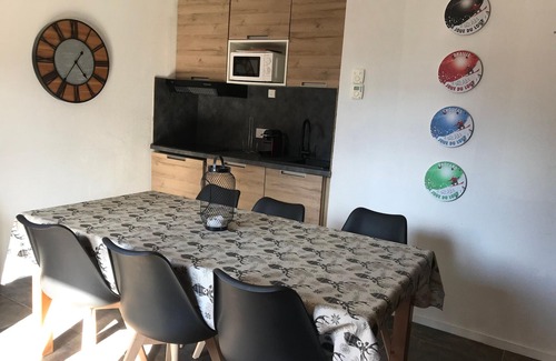 La Joue du Loup Ski Chalet | 3-room chalet, sleeps 7, parking, pets allowed