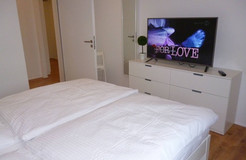 Eimsbuettel Apartment | 3-room Comfort apartment, centrally located - just 5km from the airport / Alster, WLAN