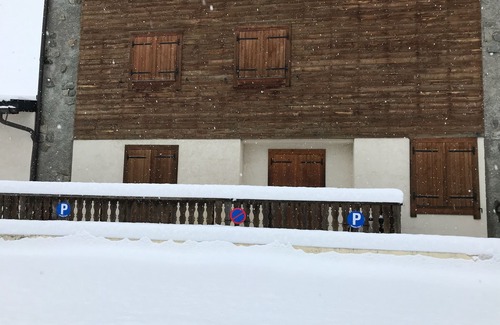 Les Contamines-Montjoie Apartment | 3-room apartment 50m gondola, south-facing with terrace