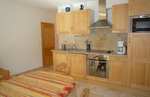 Saint-Gervais-les-Bains Apartment | 3 room 3 star apartment on the ground floor 1.5 km from the cable car 450 km from the slopes