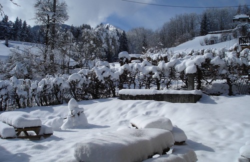 Saint-Gervais-les-Bains Apartment | 3 room 3 star apartment on the ground floor 1.5 km from the cable car 450 km from the slopes