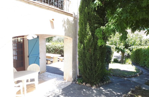 Grasse Apartment | 3-room villa with garden.