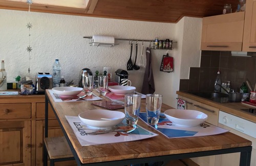Les Deux Alpes Apartment | 3 rooms renovated, heart station, foot of the tracks, calm and sunny (expo south)