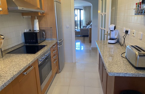 Benahavis Apartment | 3 Rooms with Huge Rooftop Solarium With See View