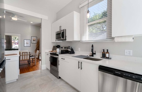 Travis Heights House | 3 Separate Homes | Walkable to SoCo