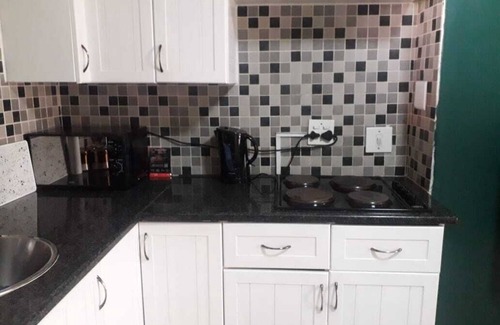 Waparand Apartment | 3 sleeper Apart-hotel in Pretoria East, wapadrand