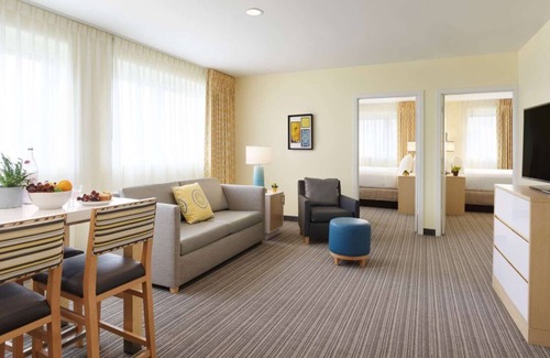 Central Business District Resort | 3 Spacious Spaces! Family Break. Great Downtown Base near Lafayette Square