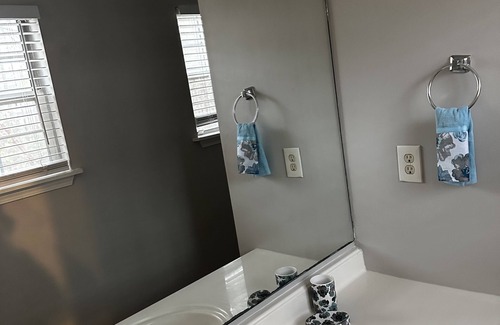 Ellenwood House | 3 story level private corner home with a huge backYard fenced and private
