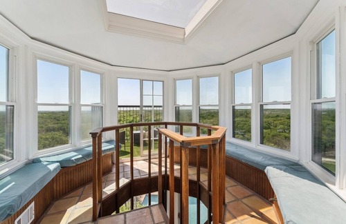 Joshua House | 3 Story Luxury Hilltop House with Panoramic Views