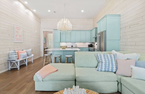 Cinnamon Shore House | 3-Story Townhome w/Chic Coastal Interiors & Great Amenities@Cinnamon Shore