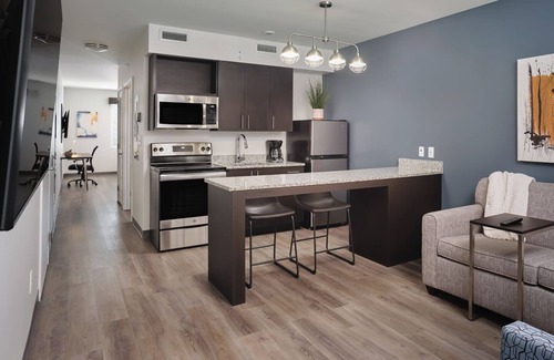 Lithia Springs Hotel | 3 Stylish Suite Perfect for Extended Stays - Convenient Location Near Attraction