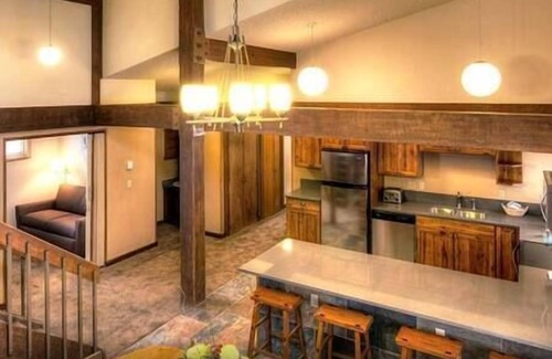 Woodmoor Resort | 3 Suite with Ski at Gold Point Resort, Breckenridge