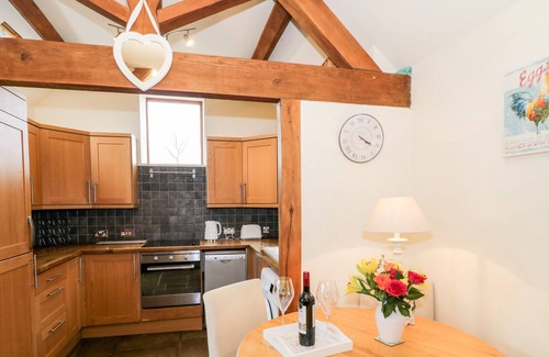 Chelmarsh Cottage | 3 SUTTON BARN, with a garden in Bridgnorth
