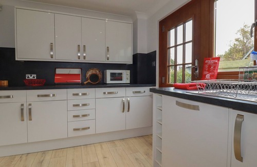 St. Just in Roseland Cottage | 3 THE BOWLING GREEN, pet friendly in St. Just In Roseland