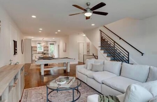 Eighth Avenue House | 3 Townhomes 10 BDR/3 Miles to Broadway!