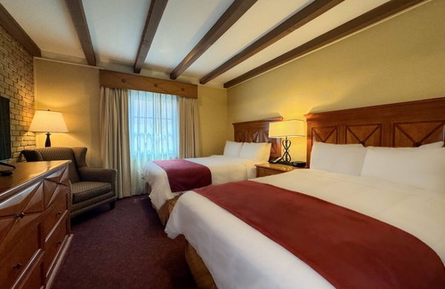 Western Division Hotel | 3-Unit Historic Gem | Relaxing Pool, Dining & Central Downtown Vibe