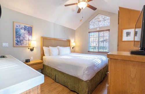 Napa Hotel | 3 Units Studios | Kitchen, Pool & Free Parking | Near Downtown Napa