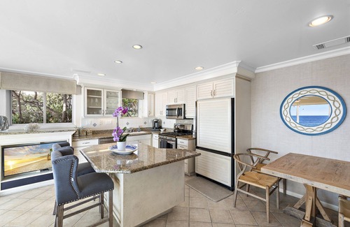 Laguna Beach Villa | 3 Unobstructed ocean view direct beach access! Oceanfront Villa with a Spectacular View (C)