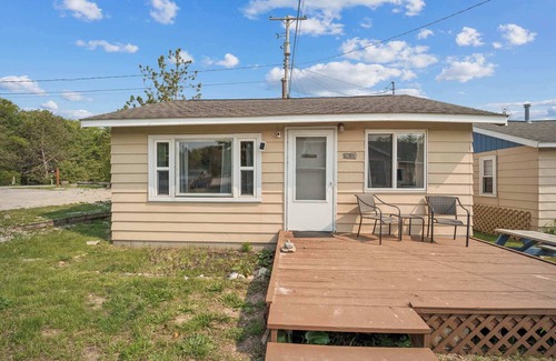 Oscoda Cabin | #3 | Waterfront Cabin with New Bath