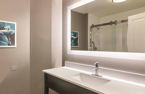 Orlando House | 3 x King Bed Exec. Room, Pool View at La Quinta Inn by Wyndham Orlando UCF