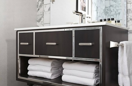 Central Park South Hotel | 3 x Two Queen Beds at WestHouse Hotel New York