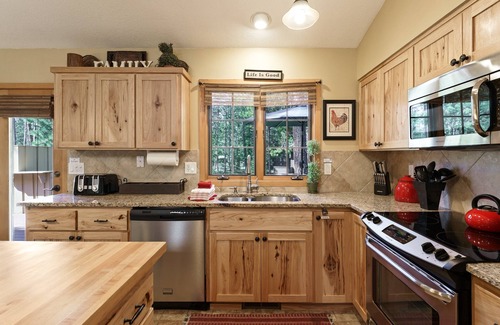 Sunriver House | 3 Yellow Rail, Cute! Hot Tub, AC, SHARC