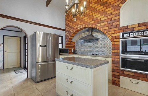 Sunnyhills House | 30 Bramley Drive, Farm Cove, Auckland 2012