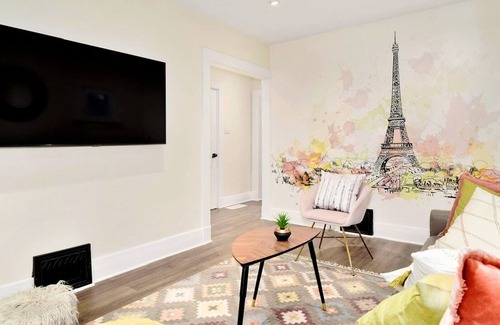 London House | 30+ day, Remote Work, Pet Friendly, Fenced Backyard, Near Downtown