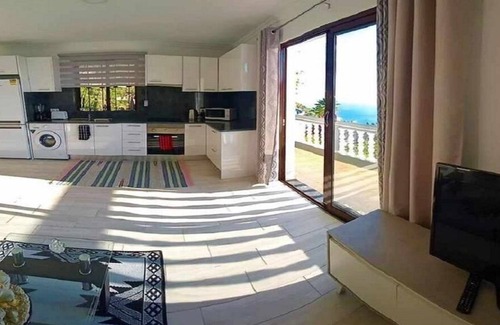 Arco da Calheta Apartment | 30% Desconto! Arcos Grand Studio Suite with pool