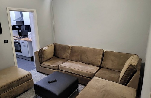 Burslem Apartment | 30 mins from Alton Towers - Panama Apartments/Lodge